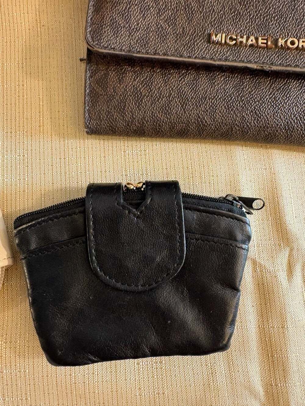 Michael Kors Wallet and Sixtease Handbag Accessory Bundle 4pc - Picture 4 of 9